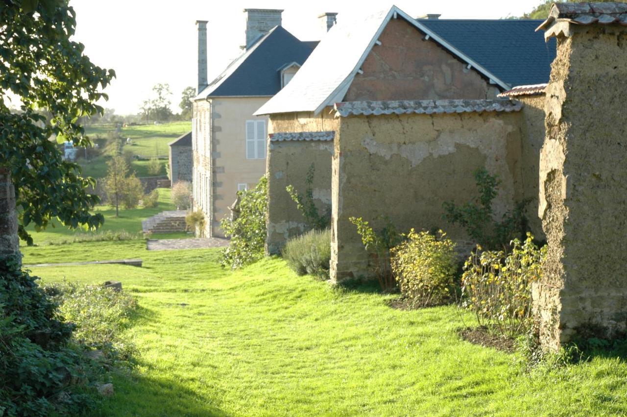 Villa Manoir Du Mesnil De Bas Bréhal Exterior foto